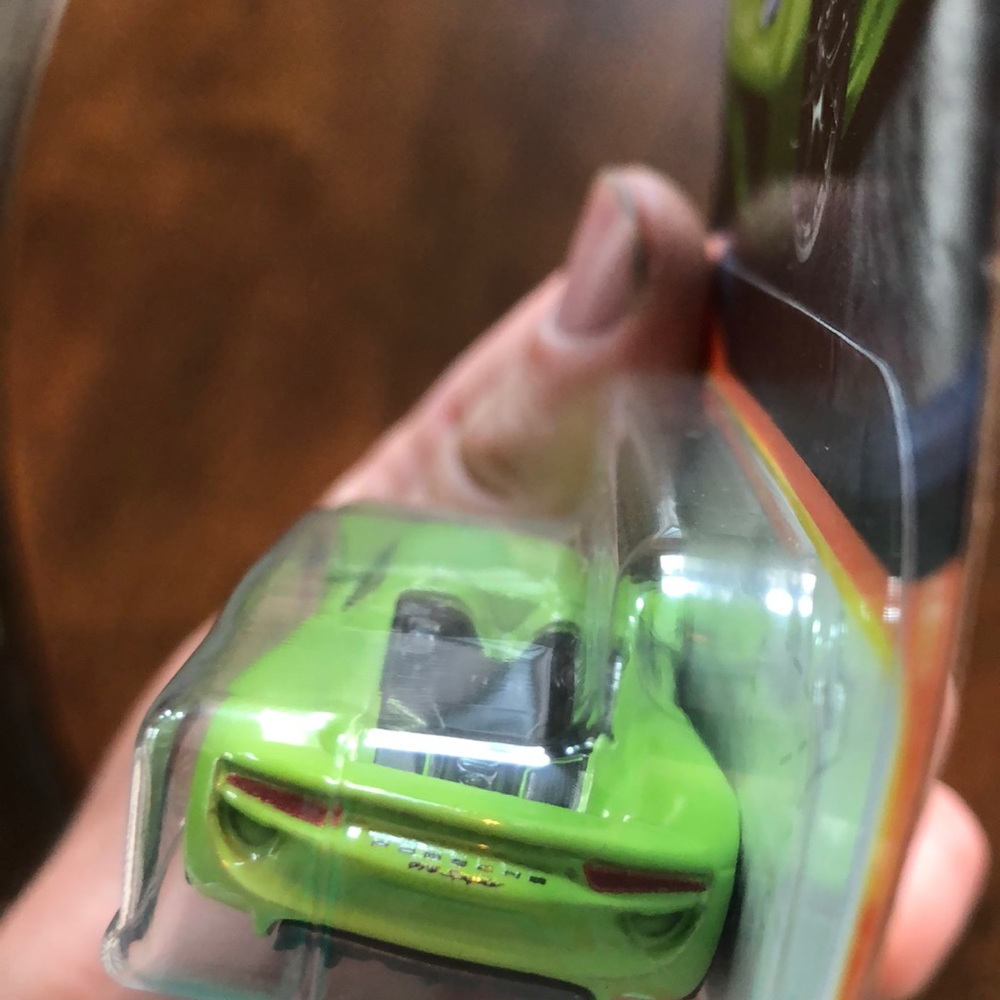 Porsche 918 Spyder - Green - Picture 4 of 7